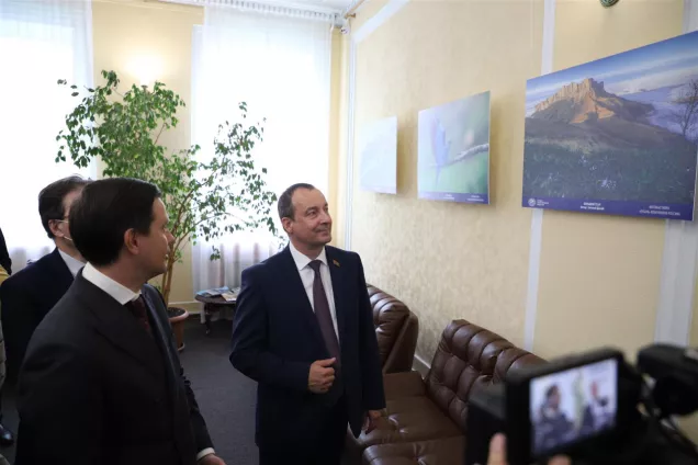 В кубанском парламенте открылась седьмая фотовыставка Русского географического общества