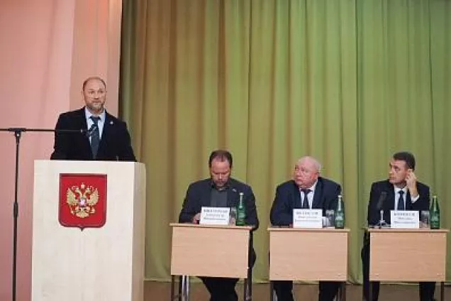 Владимир Лакунин: «Для решения конкретных проблем на территории объединяются силы, полномочия, компетенции народных избранников всех уровней»