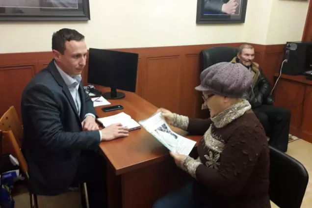 Андрей Куринов разбирается в ситуации с водоснабжением домов в районе Максимовой дачи