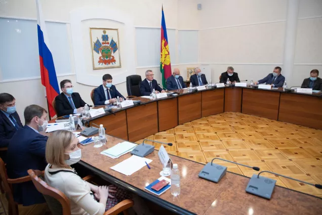 Развитие территории в условиях пандемии стало темой встречи депутатов Кубани с руководством Тбилисского района