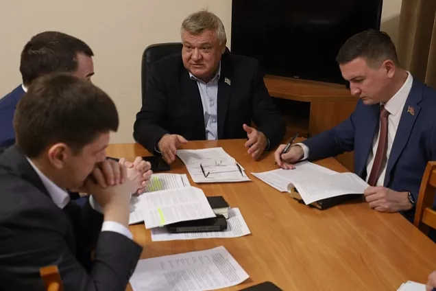 Депутаты ЗСК обсудили возможность изменений в законодательство о закупках в сфере строительства