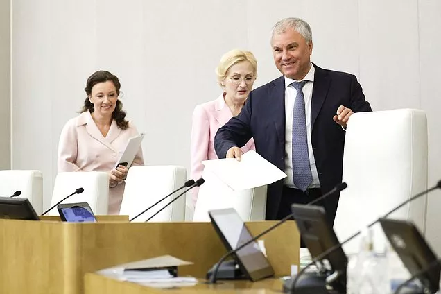 Российские законодатели обсудили укрепление общих традиционных духовно-нравственных ценностей