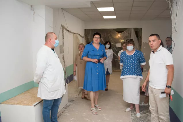 Депутаты оценили ход строительства и ремонта медучреждений Камызякского района