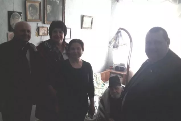 Татьяна Лобач поздравила ветерана ВОВ с 94-летием