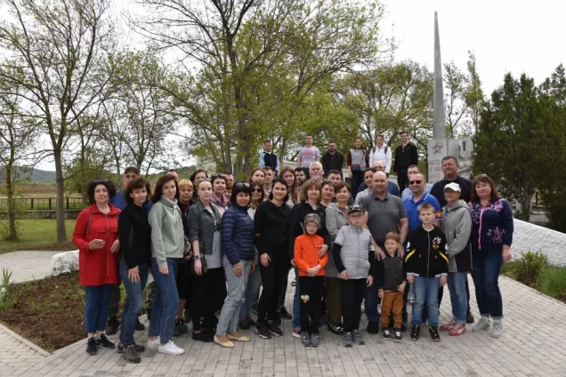 Депутаты и сотрудники аппарата парламента Севастополя приняли участие в общегородском субботнике