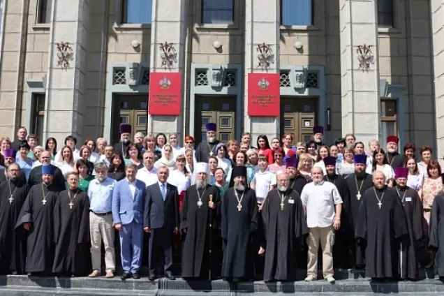 В кубанском парламенте наградили победителей регионального этапа конкурса «За нравственный подвиг учителя»