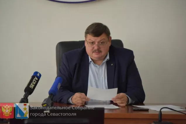 Продолжается работа над законопроектом, запрещающем размещение питейных заведений в жилых многоквартирных домах