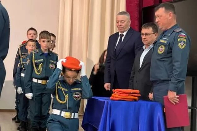 Парламентарии Севастополя приняли участие в церемонии посвящения в кадеты МЧС