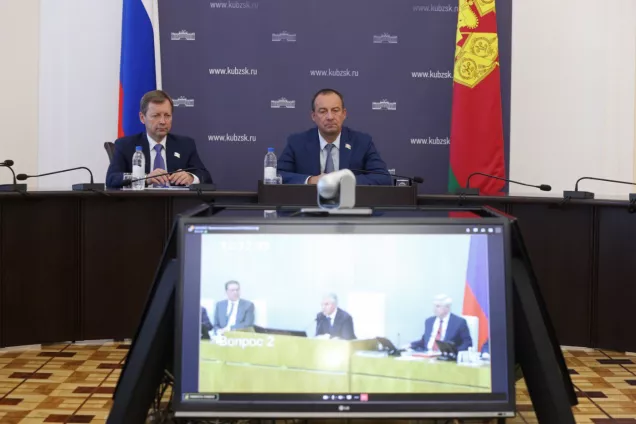 Юрий Бурлачко в Telegram прокомментировал поднятые на «правительственном часе» в ГД отраслевые вопросы