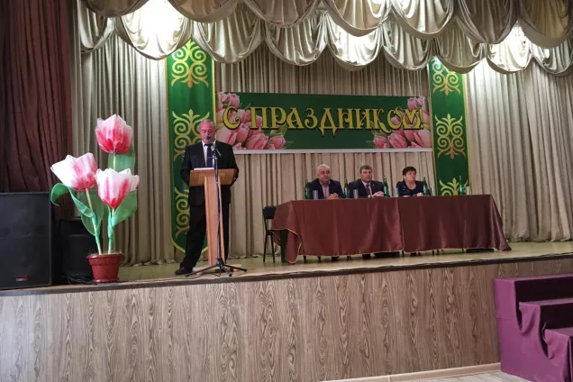 Депутат А. Мамхегов принял участие в собрании граждан аула Хатукай