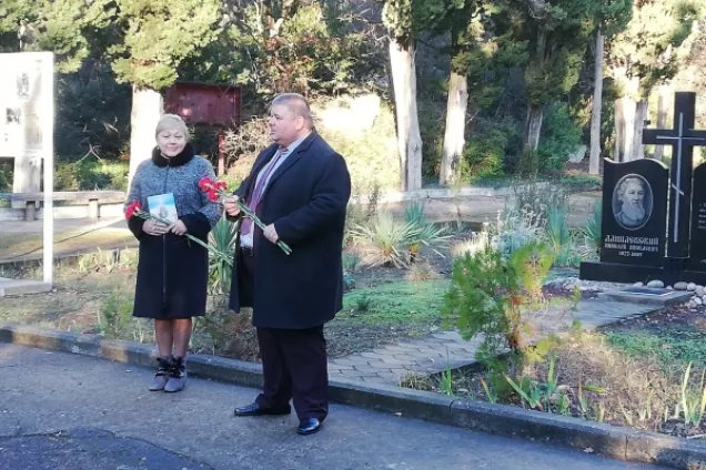 Парламентарии Крыма почтили память великого мыслителя Николая Данилевского