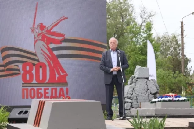 Спикер Думы Ставрополья Н.Великдань принял участие в зажжении Вечного огня в Ачикулаке