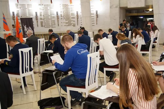 Волгоградцы участвуют в тестировании по истории Великой Отечественной войны