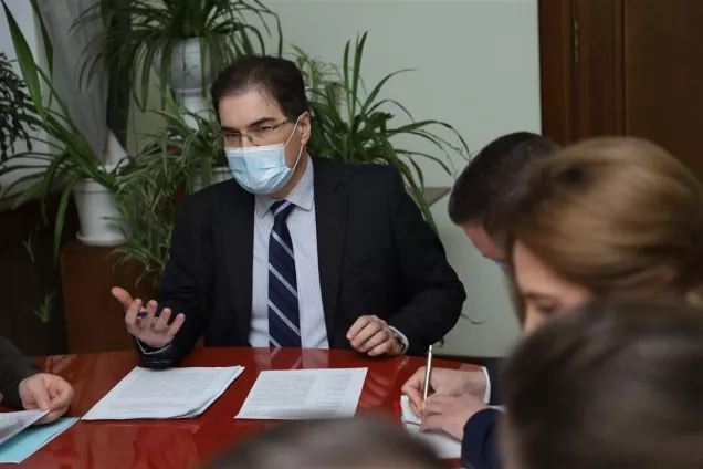 Правовое положение апартаментов рассмотрели на заседании комитета краевого парламента