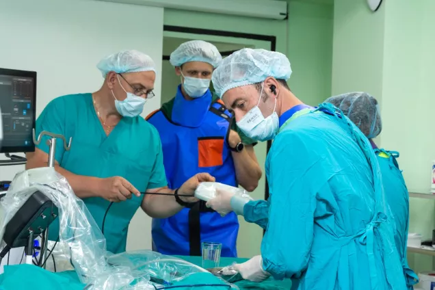 За 5 месяцев более 400 медиков-волонтеров из России помогали лечить и спасать людей в Донбассе