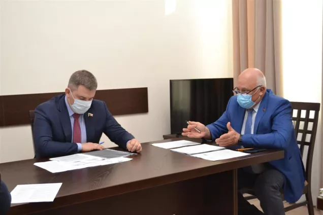 Депутаты Госдумы и кубанского парламента совместно обсудили важные социальные вопросы региона