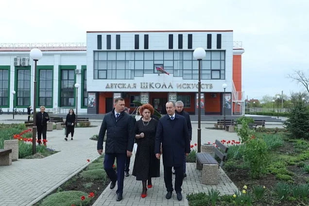 Кубанские законодатели оценили темпы развития социальной инфраструктуры Лабинского района