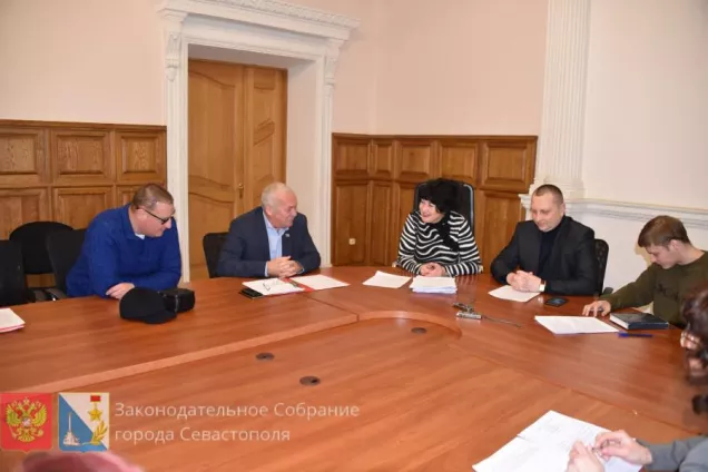 Депутаты двух комитетов рекомендуют коллегам не поддерживать изменения в федеральный закон о туристской деятельности