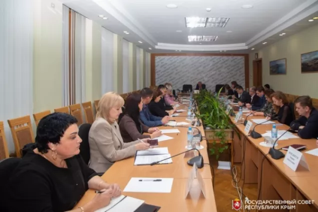 Крымский парламент начал подготовку иска по ущербу от энергетической блокады