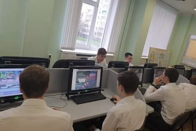 Две школы Первомайского района получили новое цифровое оборудование