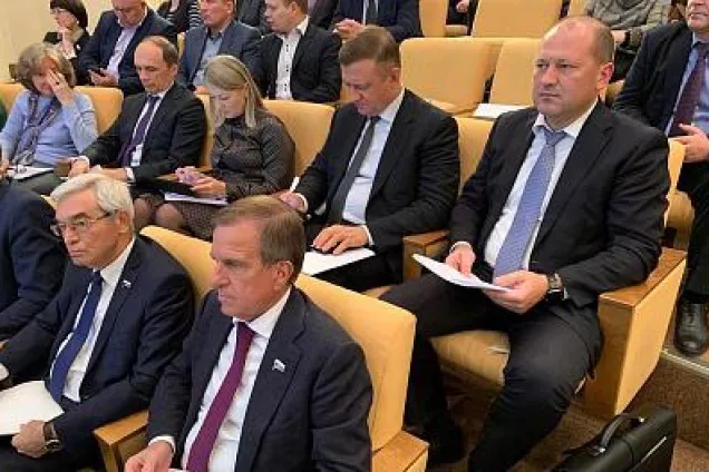 Александр Скрябин принял участие в парламентских слушаниях в Государственной Думе 