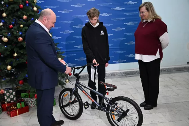 Спикер ЮРПА Владимир Немцев. Рад, что смог осуществить мечты детей