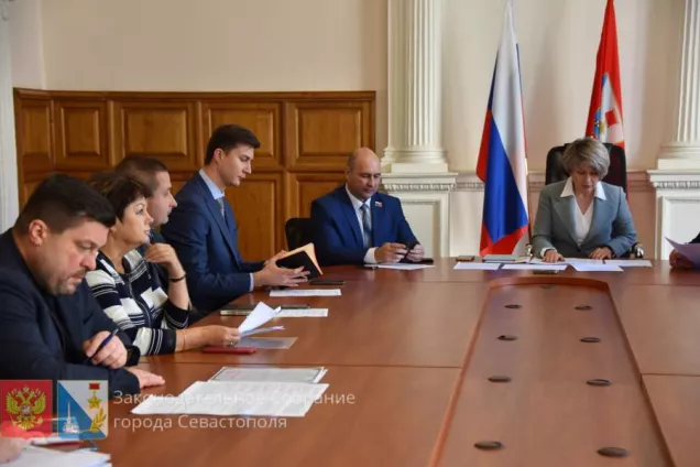 В севастопольском парламенте обсудили методы борьбы с несанкционированной торговлей