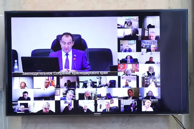 Депутаты ЗСК утвердили штрафы за нарушение размещения пунктов проката велосипедов и самокатов