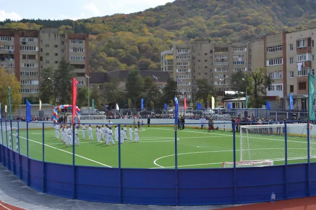 Депутаты приняли участие в высадке деревьев ко Дню г. Карачаевска