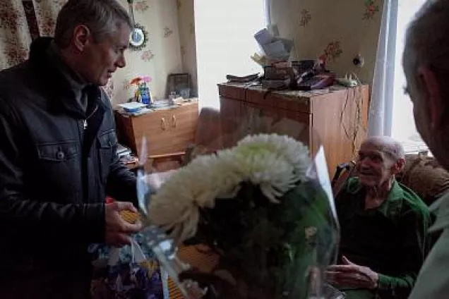 Сергей Ковалев провел встречу с участником Великой Отечественной войны