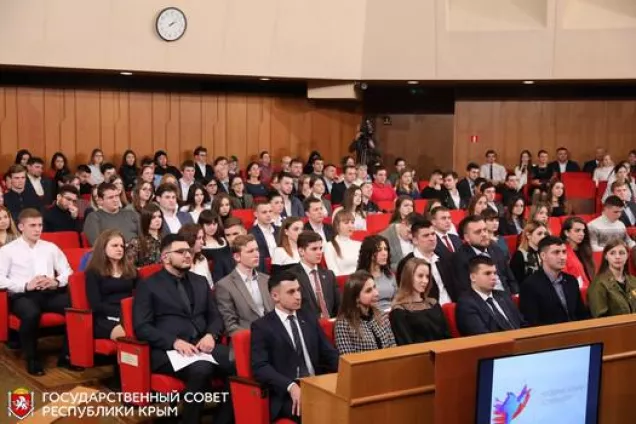 В Крыму избран новый состав Молодежного парламента второго созыва