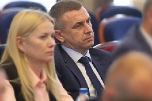 Юрий Бурлачко представил Ивана Тутушкина в качестве председателя комитета по вопросам ТЭК, транспорта, дорожного хозяйства и связи