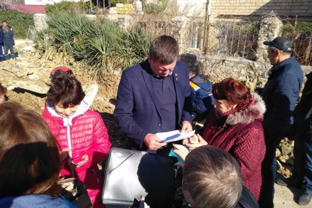 Вячеслав Камзолов разбирался почему пропало отопление в домах на улице Окопная