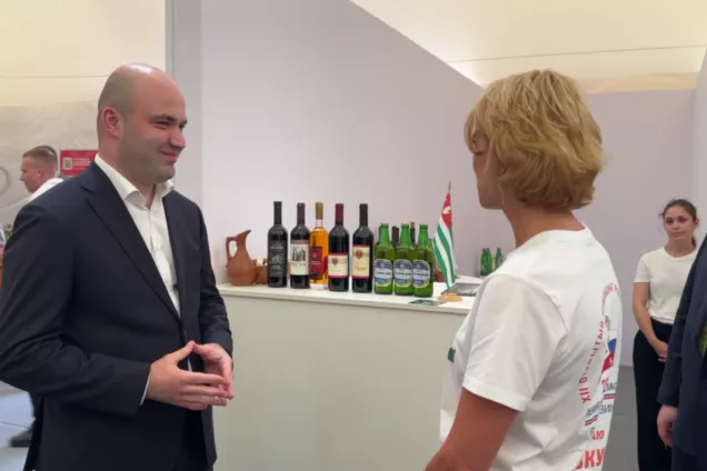 Спикер Парламента  Абхазии Л. Ашуба и министр сельского хозяйства РФ Оксана Лут обсудили вопросы сотрудничества