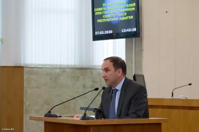 Предложение Ассоциации муниципальных образований Республики Адыгея об урегулировании механизма перераспределения налога на доходы физических лиц нашло поддержку у членов Совета законодателей