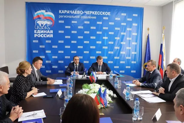 Парламентарии приняли участие в заседании, посвящённом реализации нацпроектов 