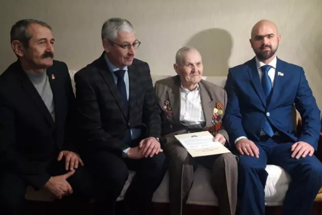 Ветерана ВОВ поздравили с 95-летним юбилеем