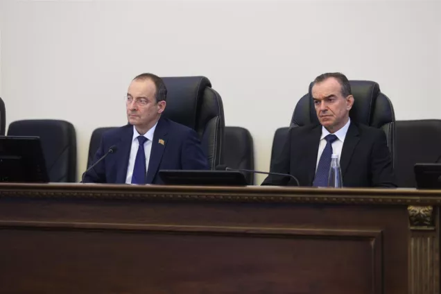 Спикер ЗСК Юрий Бурлачко. Краевой  бюджет на предстоящее трёхлетие  остаётся социально ориентированным