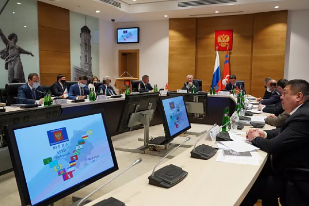 На комитетах ЮРПА законодатели предварительно обсудили актуальные для всей страны вопросы