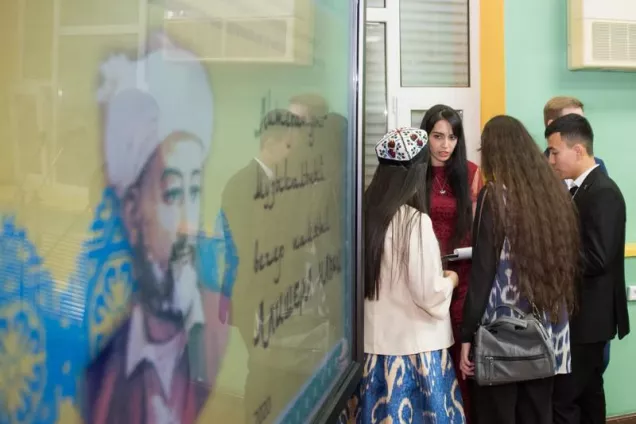 И.Мартынов поблагодарила тех, кто спустя века продолжает нести людям мудрость и милосердие знаменитого мыслителя.