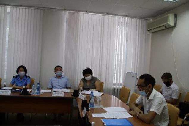 Парламентарии Калмыкии рассмотрели меры поддержки наиболее пострадавшим видам экономической деятельности во время пандемии