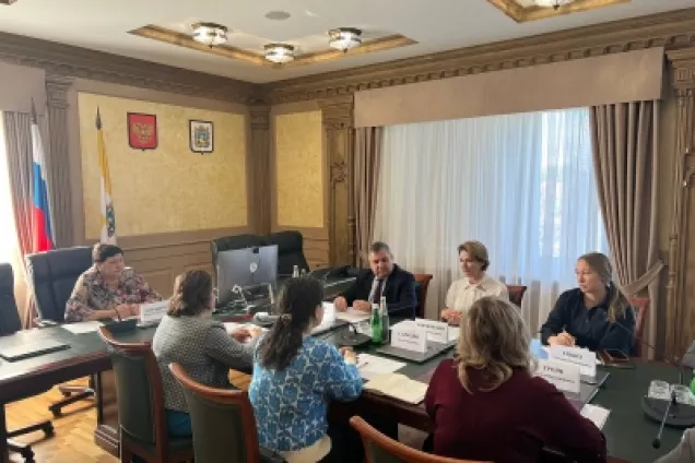 Ставропольские депутаты обсудили вопрос оплаты проезда к месту лечения детей с онкозаболеваниями