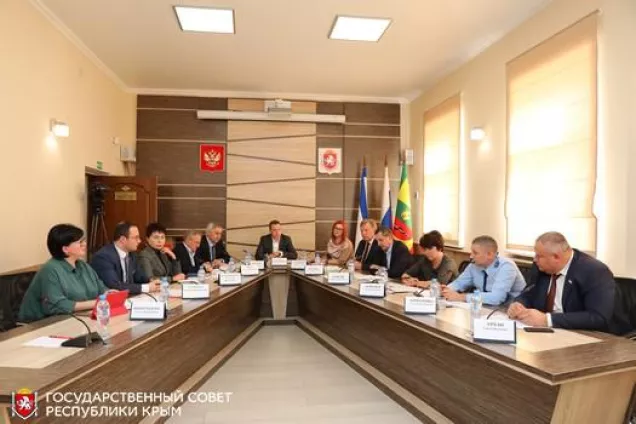 Состояние дел и перспективы развития жилищно-коммунального хозяйства Евпатории обсудили на заседании Комитета по жилищной политике и ЖКХ