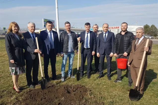 В Тихорецком районе появилась аллея имени Александра Шустенкова