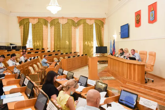 В Астраханской области защита прав несовершеннолетних усиливается