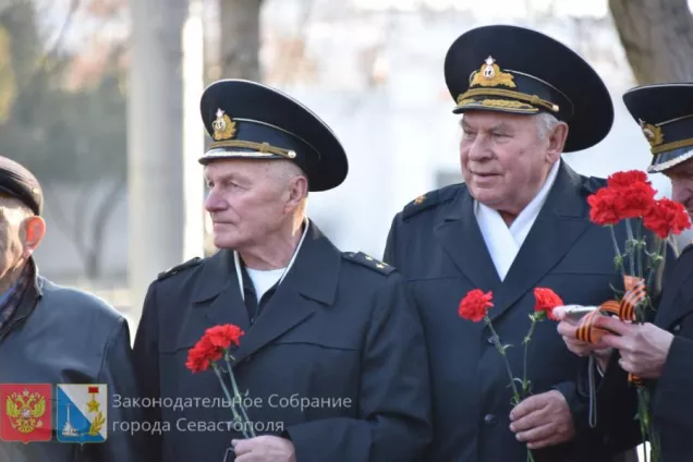 В Севастополе прошёл митинг в честь победы в Сталинградской битве