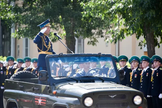 Торжественное построение войск Астраханского гарнизона