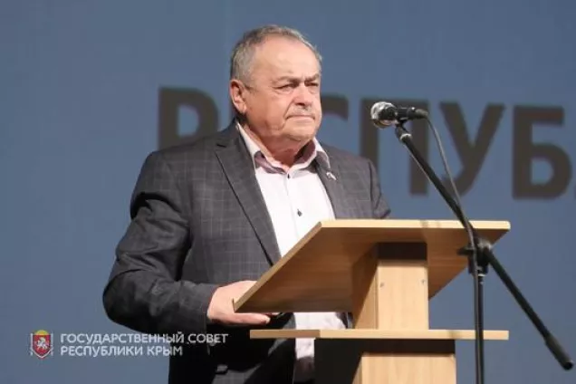 Ефим Фикс поздравил работников дорожного хозяйства с профессиональным праздником