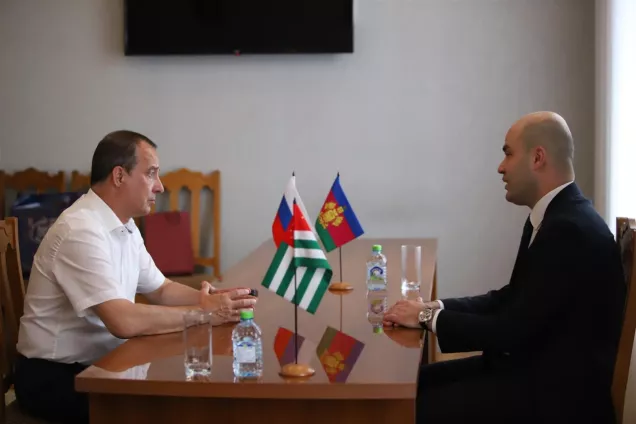 Спикеры парламентов Абхазии и Кубани обсудили вопросы взаимодействия в рамках ЮРПА