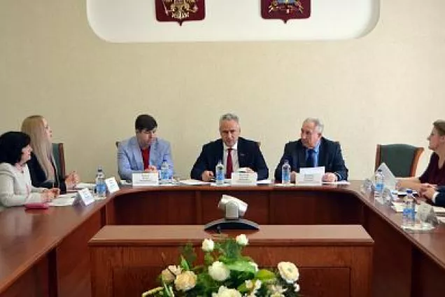 Фракция КПРФ в донском парламенте намерена воздержаться от голосования по поправке к Конституции России